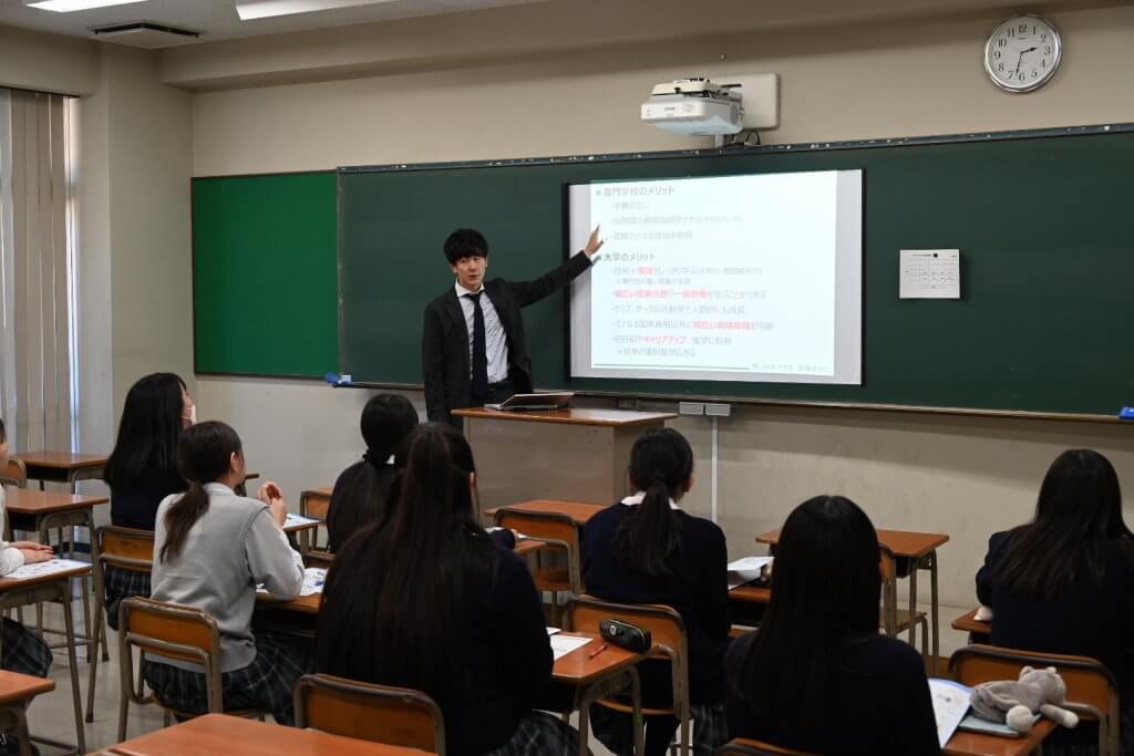 高3進路講話③(特進コース　森ノ宮医療大学説明会)