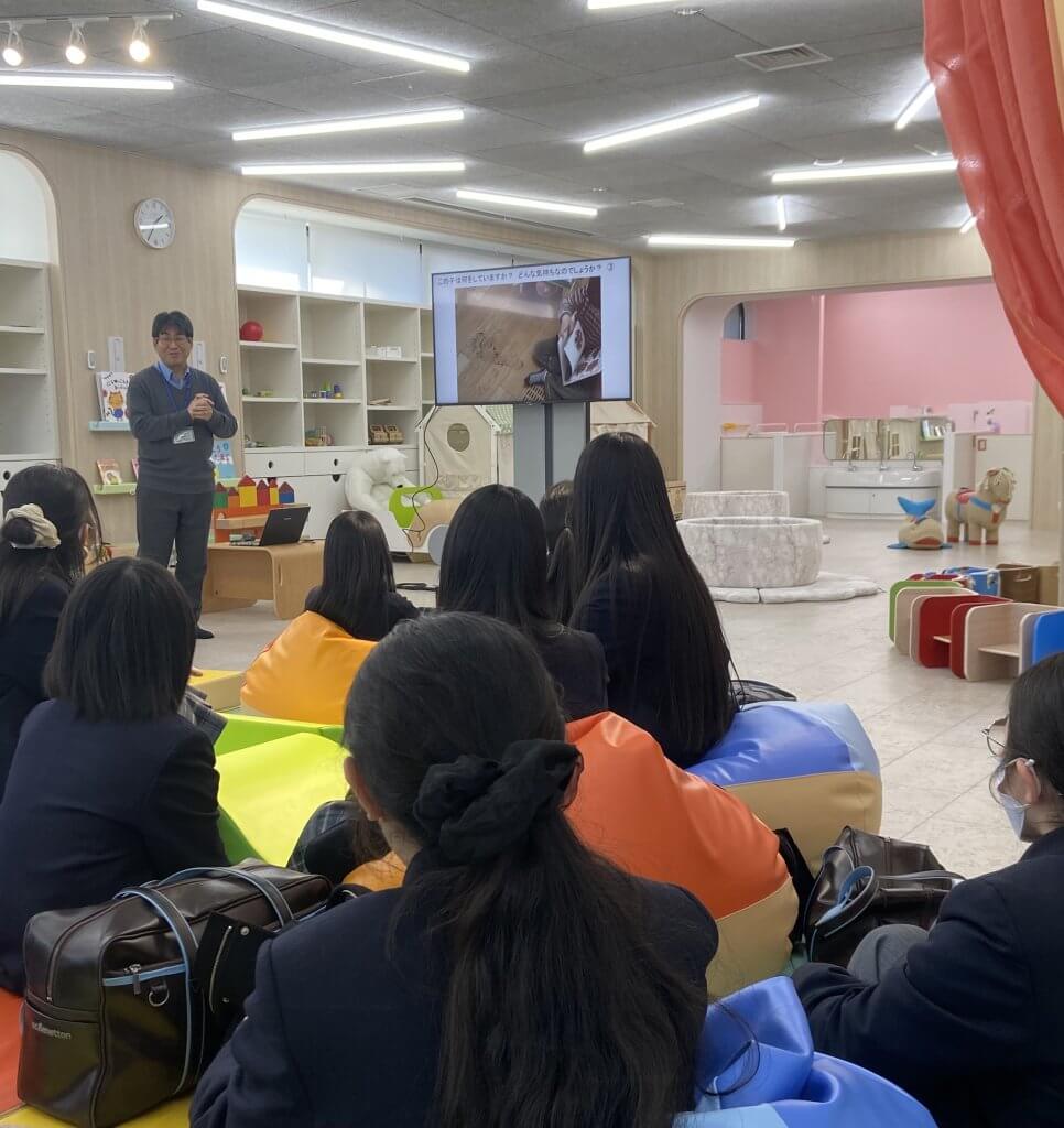 高２　大阪総合保育大学・同大短期大学部説明会